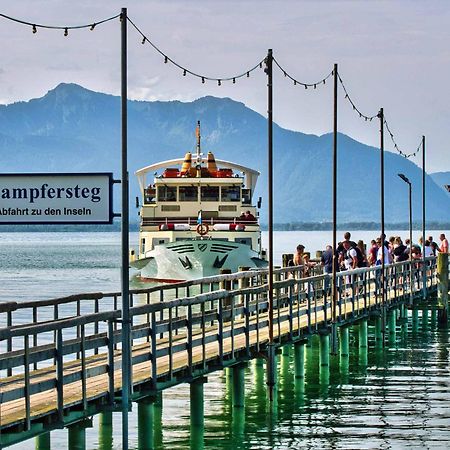 Lieblingseck Nachhaltige 5 Sterne Ferienwohnung Direkt Am Chiemsee クシュタット・アム・キームゼー エクステリア 写真