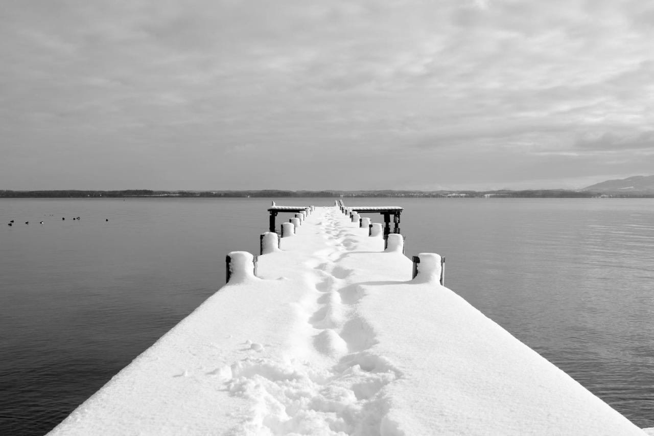 Lieblingseck Nachhaltige 5 Sterne Ferienwohnung Direkt Am Chiemsee クシュタット・アム・キームゼー エクステリア 写真