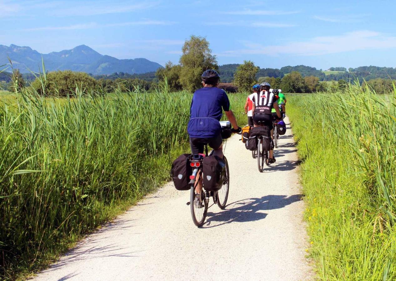 Lieblingseck Nachhaltige 5 Sterne Ferienwohnung Direkt Am Chiemsee クシュタット・アム・キームゼー エクステリア 写真